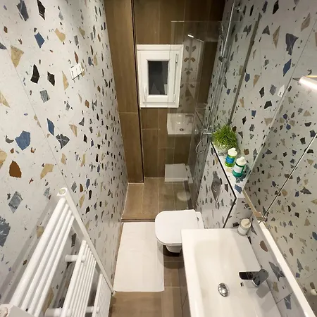 Homevision Modern Central